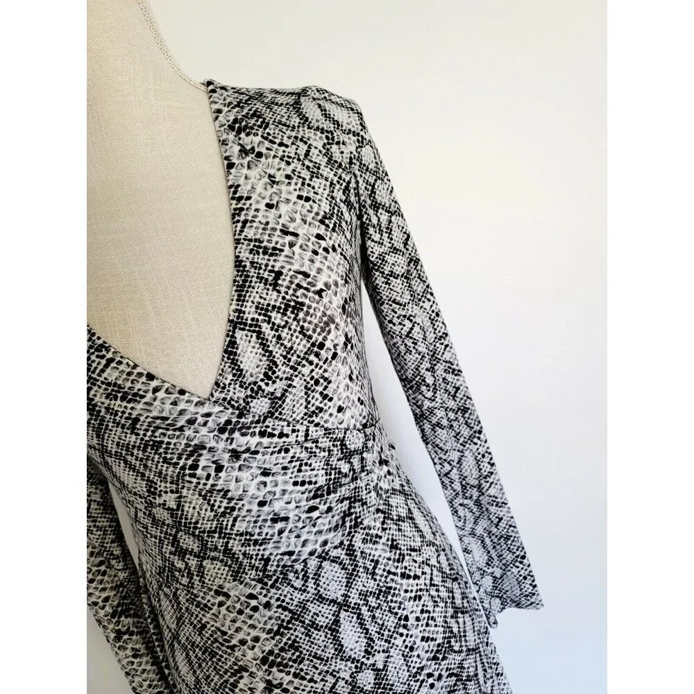 Good American Black White Python Runaround Midi Maxi Wrap Snakeskin Dress Small - Picture 3 of 13